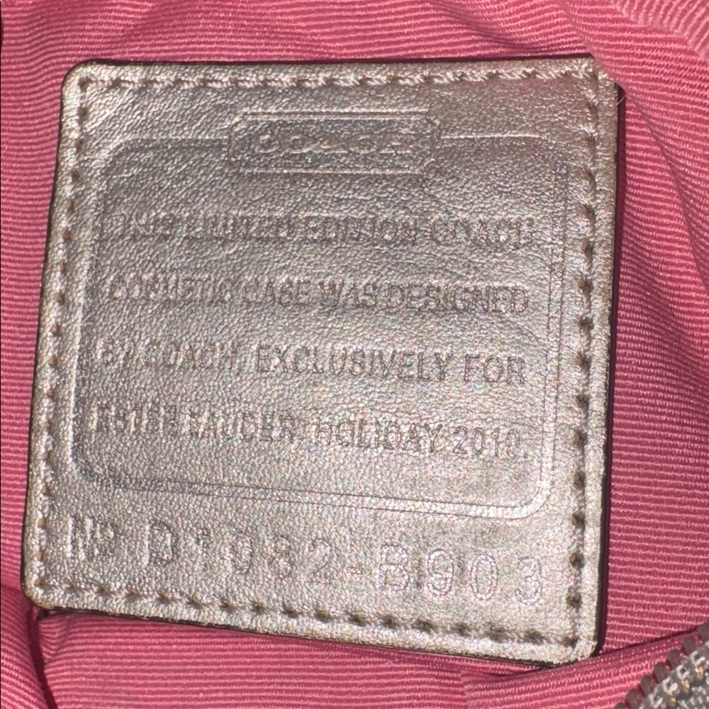 Coach Limited Edition Estée
Lauder Zip Around Cosmetic Bag
D1082-B903 - Picture 5 of 6